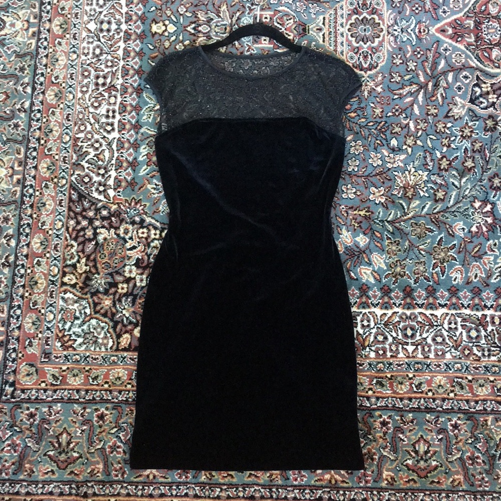 ROBERTA || vintage velvet little black dress